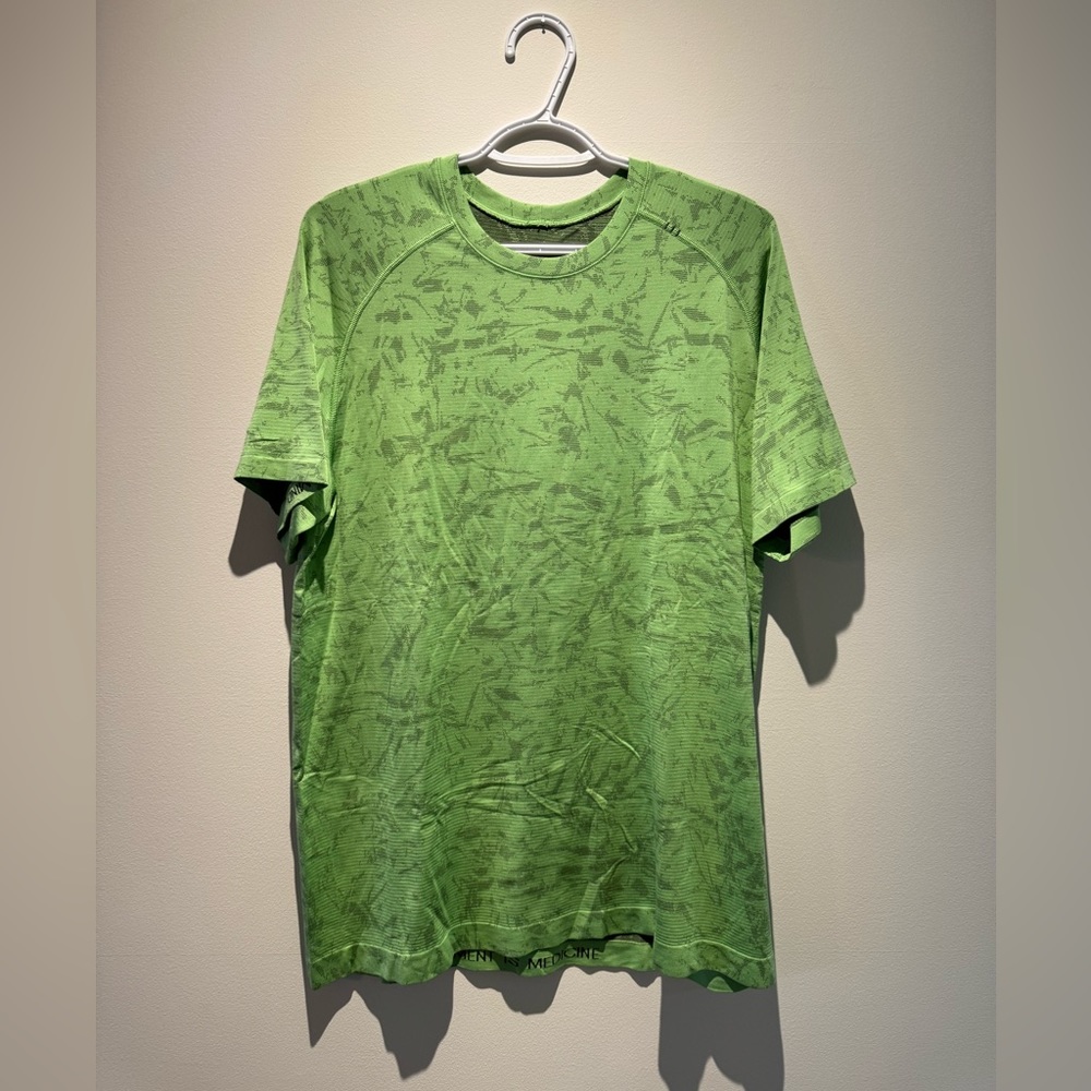 Lululemon Men’s Large Metal Vent Tech Tee